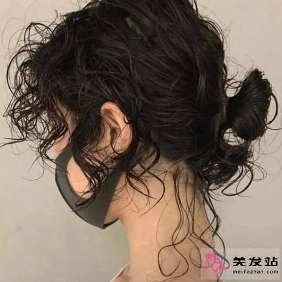 最適合出街凹造型的扎發(fā) 時(shí)髦個(gè)性輕松提升氣質(zhì)