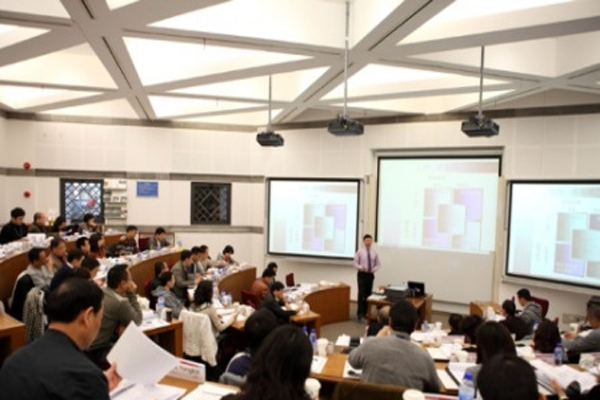 中國(guó)商學(xué)院排名 南開(kāi)大學(xué)排名第6名，第一名是它當(dāng)之無(wú)愧