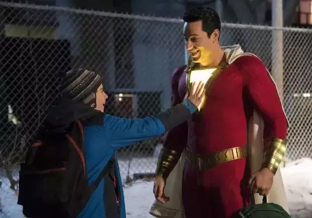 八十歲的蝙蝠俠，是永遠(yuǎn)不老的超級(jí)英雄（八十歲的蝙蝠俠）(12)