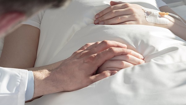 1歲寶寶有痰咳不出怎么辦？5個(gè)技巧4點(diǎn)護(hù)理要做好