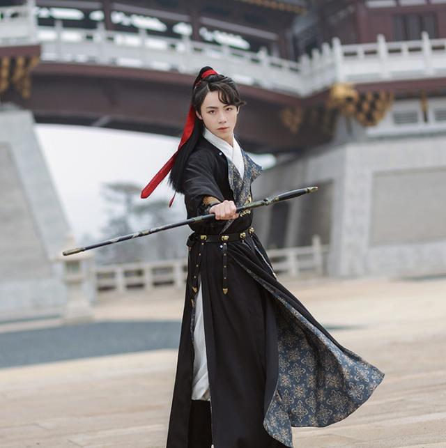 歷史悠久帥氣非常，如此 多變 的圓領(lǐng)袍，你不愛嗎（歷史悠久帥氣非常）