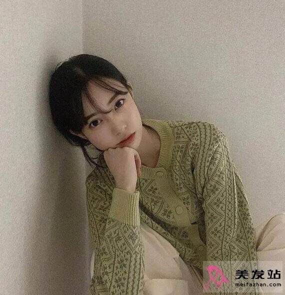 簡單好看扎發(fā)設(shè)計(jì) 輕松凸顯時(shí)尚氣質(zhì) 簡單好看扎發(fā)設(shè)計(jì) 輕松凸顯時(shí)尚氣質(zhì)