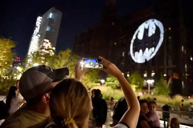 八十歲的蝙蝠俠，是永遠(yuǎn)不老的超級(jí)英雄（八十歲的蝙蝠俠）(2)