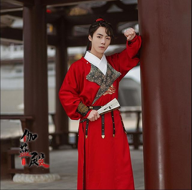 歷史悠久帥氣非常，如此 多變 的圓領(lǐng)袍，你不愛嗎（歷史悠久帥氣非常）(6)