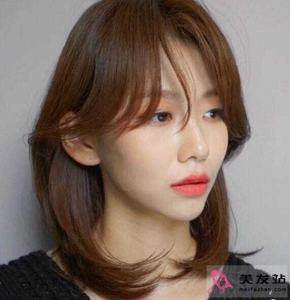 女生剪什么發(fā)型好看 鎖骨發(fā)百搭又修顏