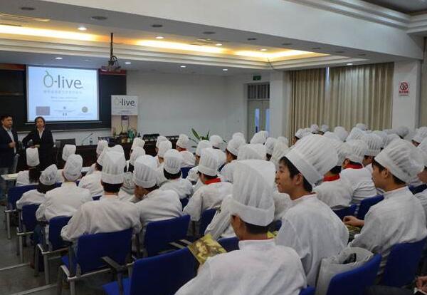 西餐學(xué)校十大排名，選這些讓就業(yè)道路更順暢！