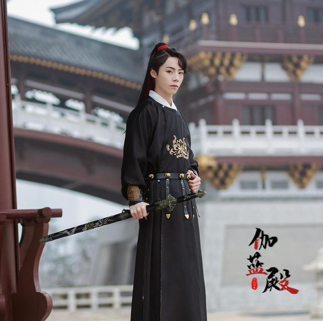 歷史悠久帥氣非常，如此 多變 的圓領(lǐng)袍，你不愛嗎（歷史悠久帥氣非常）(4)