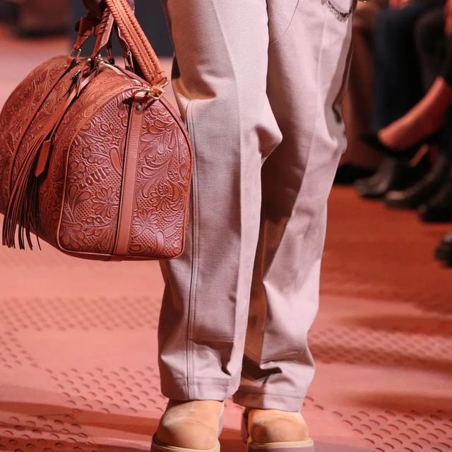 lv2024新款男鞋發(fā)售（lv官方旗艦店）(15)