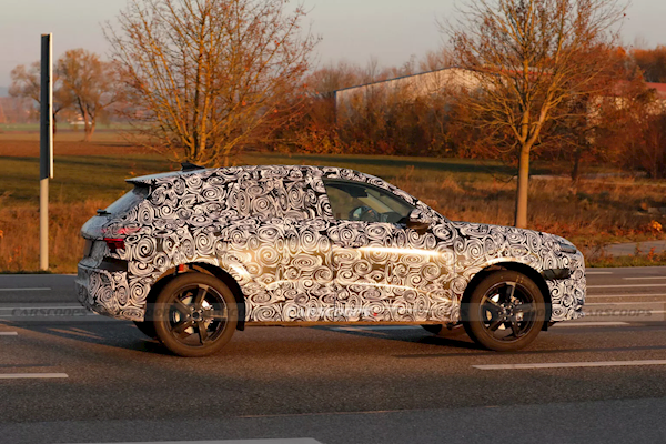 時隔6年！第三代奧迪Q3外觀曝光：前臉采用Q6同款設計