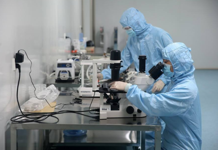 未來最穩(wěn)定的五大職業(yè) 公務(wù)員名副其實(shí)位列榜首，你是哪個職業(yè)呢