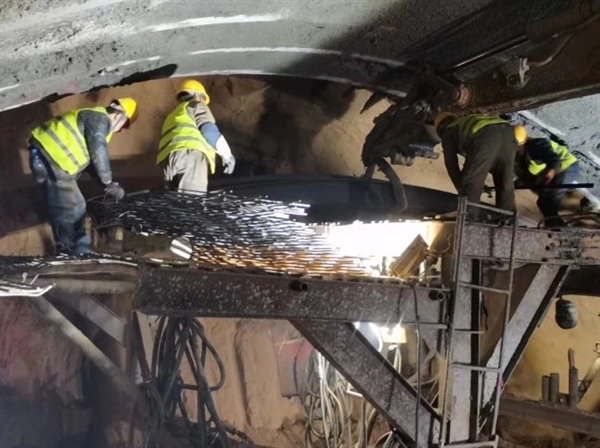 17臺(tái)35線巨型車(chē)站！時(shí)速350公里的西延高鐵有新進(jìn)展