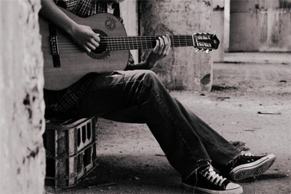 十種不適合學(xué)吉他的人 怕手指痛就別學(xué)，你適合學(xué)嗎