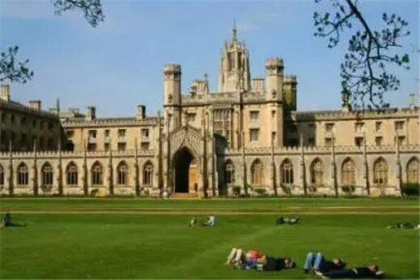 英國商學院排名 帝國理工商學院上榜 第一有錢也上不了