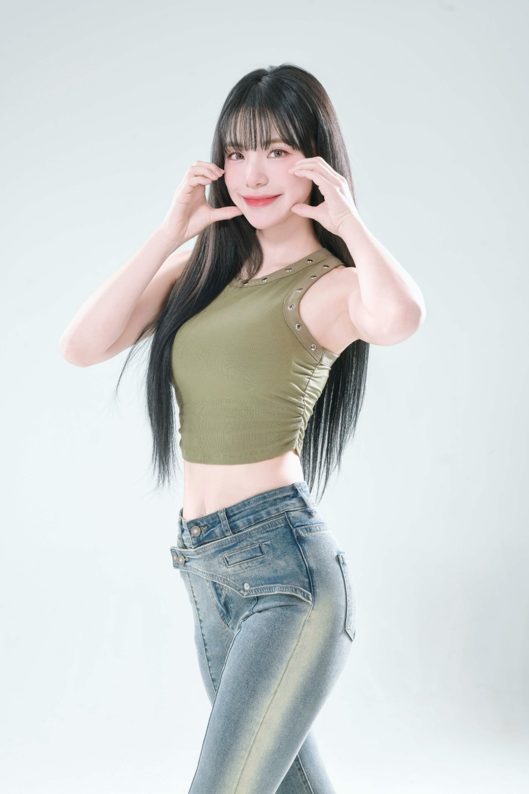 《星刃》特別發(fā)售活動(dòng) 和人氣拉拉隊(duì)員李多慧見(jiàn)面