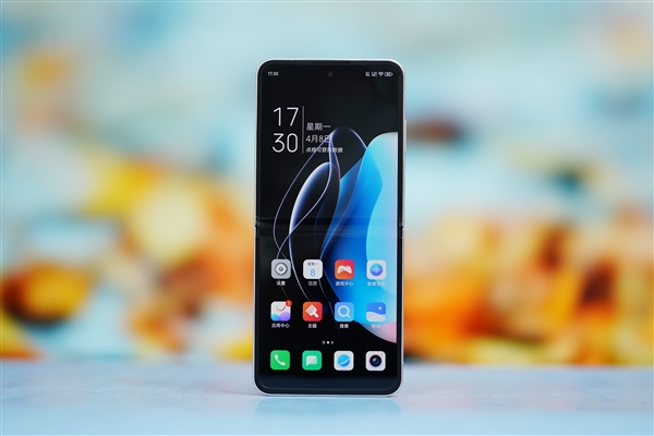 折疊屏手機(jī)僅2999元！努比亞Flip圖賞