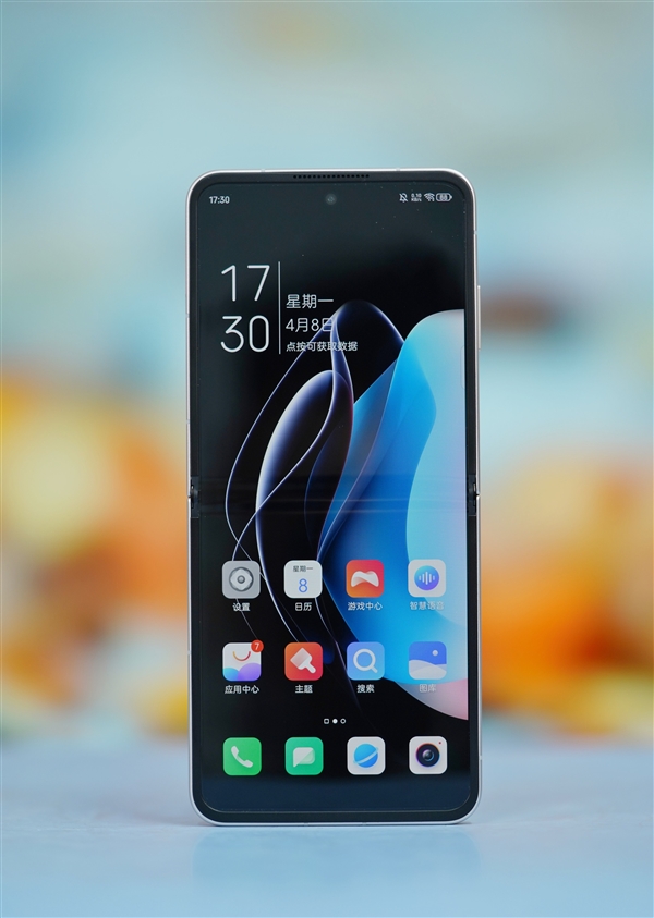 折疊屏手機(jī)僅2999元！努比亞Flip圖賞