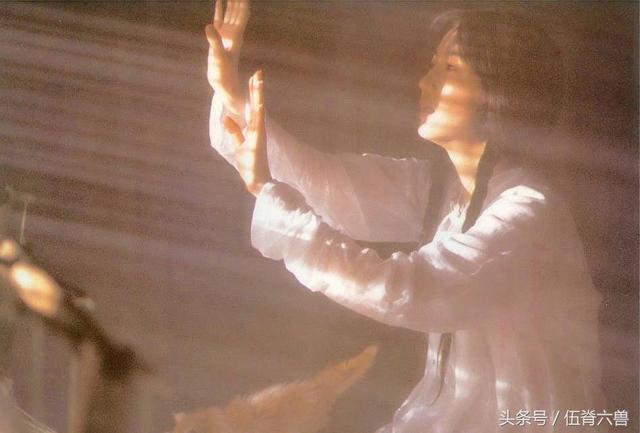 她是臺版梅艷芳，35歲事業(yè)當(dāng)紅削發(fā)為尼，1年后無奈還俗讓人唏噓（她是臺版梅艷芳）(7)