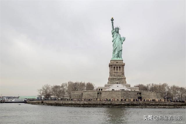 孤獨(dú)寂寞的城市中，那些逝去的靈魂 看《八百萬種死法》的技巧性（孤獨(dú)寂寞的城市中）(2)