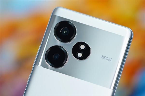 6000尼特?zé)o雙屏！realme真我GT Neo6 SE圖賞