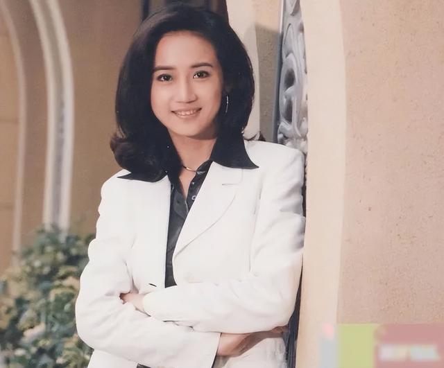 美尼姑 曾紅遍南北，搭檔梁朝偉，賈靜雯給她做配，卻突然出家（美尼姑曾紅遍南北）(3)