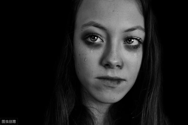 《八百萬種死法》 美麗女人接連死去，硬漢偵探對抗著城市的孤獨（美麗女人接連死去）(8)