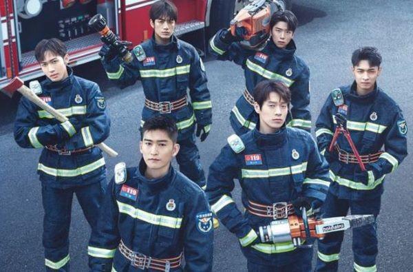 一個(gè)神奇的綜藝，《一往無前的藍(lán)》 是被老張家承包了嗎（一個(gè)神奇的綜藝）(4)