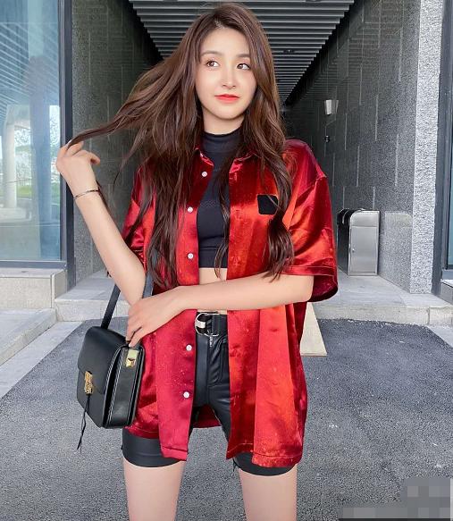 剛出道就發(fā)福 95后女星近照腰身魁梧腿太粗，不復(fù)以往精致形象（95后女星近照腰身魁梧腿太粗）(7)