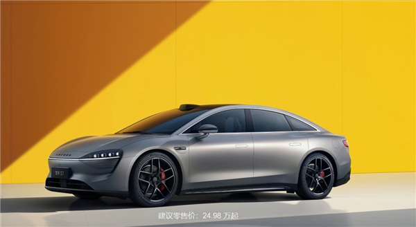 智界S7“二度上市”開(kāi)啟海量交付：“遙遙領(lǐng)先”化身“行業(yè)第一”、中高配售價(jià)直降2萬(wàn)元
