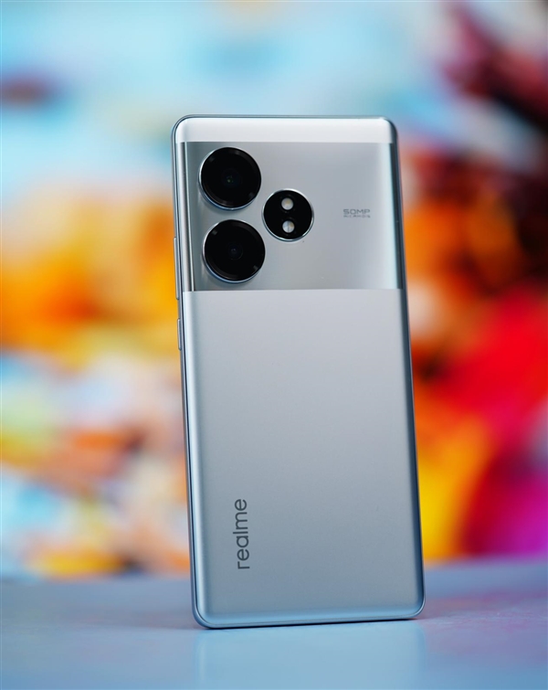 6000尼特?zé)o雙屏！realme真我GT Neo6 SE圖賞