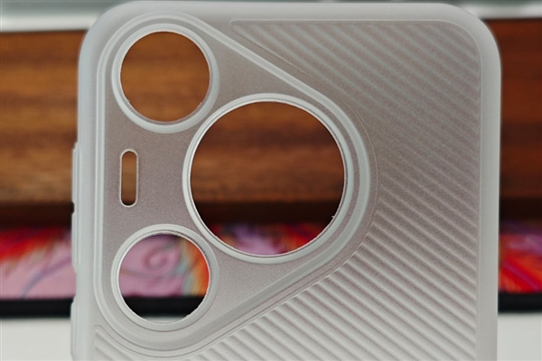 華為Mate之父李小龍已經(jīng)用上了！曝華為P70近期開賣：不開發(fā)布會