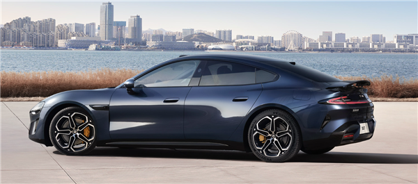 為什么小米SU7 Max版20英寸輪轂選配6000元 標(biāo)準(zhǔn)和Pro版卻要8000元