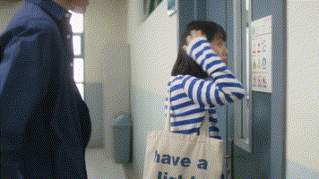 終于有一部劇來(lái)教我們?nèi)绾握剳賽?ài)了(終于有一部劇來(lái)教我們?nèi)绾握剳賽?ài)了)(5)