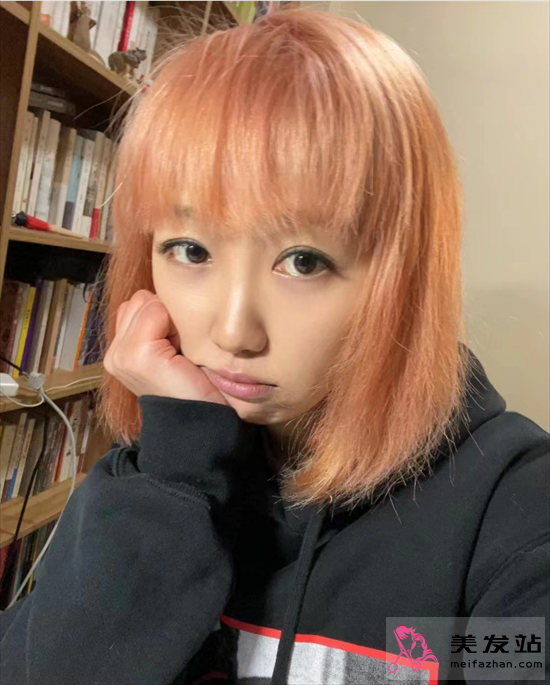 2024年流行染發(fā)顏色 夢幻甜美“柔和桃”