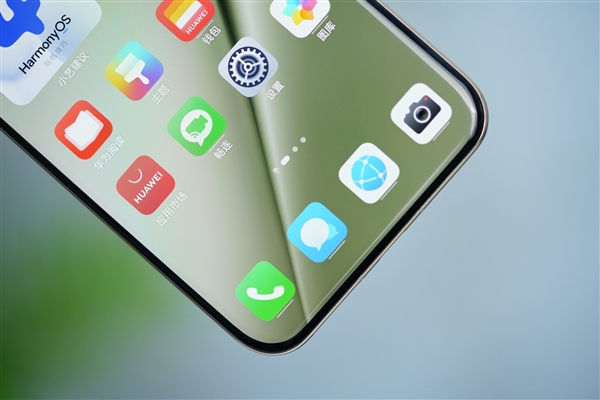 10999元！華為Pura 70 Ultra圖賞：伸縮攝像頭吸睛