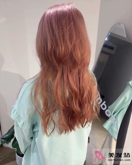 水母頭長(zhǎng)發(fā)設(shè)計(jì) 甜酷時(shí)尚不挑人