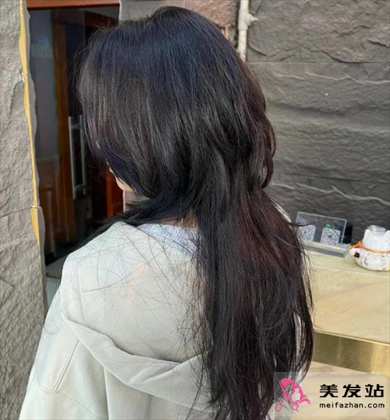 水母頭長(zhǎng)發(fā)設(shè)計(jì) 甜酷時(shí)尚不挑人