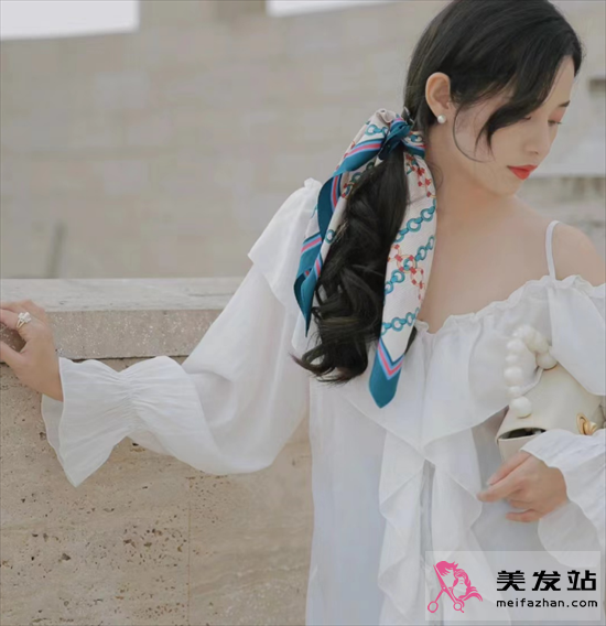 夏季清爽扎發(fā)造型 絲巾扎發(fā)美翻天