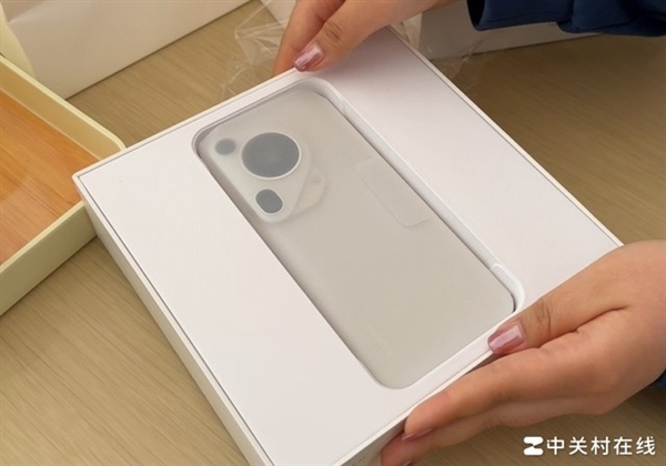 華為Pura 70 Ultra開箱上手：更像是9999元的華為相機