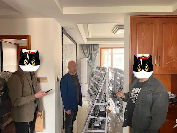 男子買4600臺手機刷好評4個月賺300萬：法院判刑1年3個月、罰款5萬