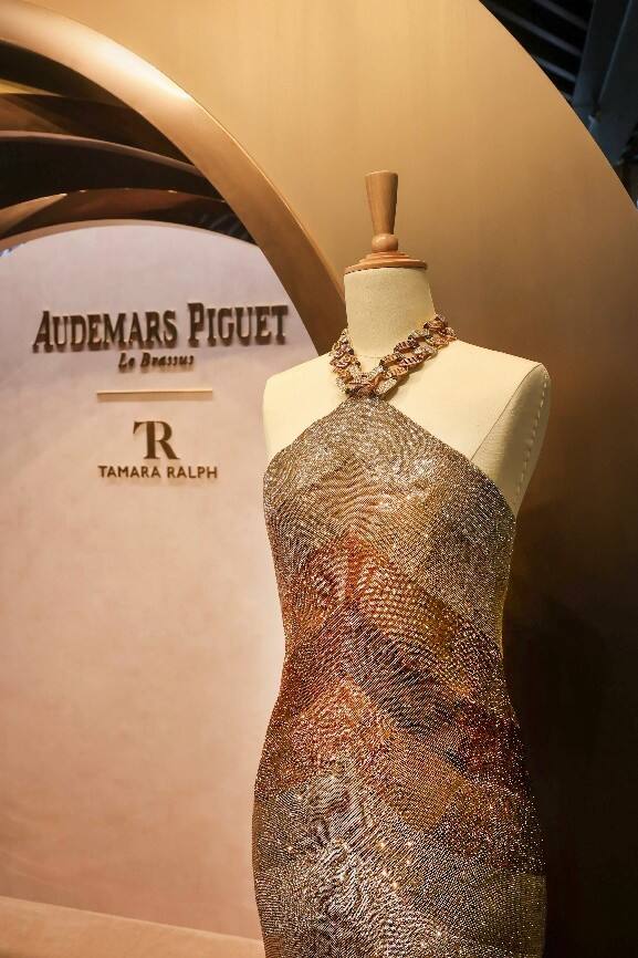 愛彼于上海致慶與高定時(shí)裝設(shè)計(jì)師TAMARA RALPH的聯(lián)袂創(chuàng)意合作