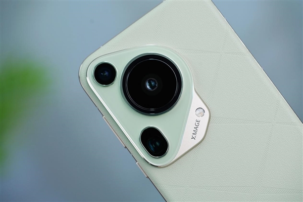 10999元！華為Pura 70 Ultra圖賞：伸縮攝像頭吸睛