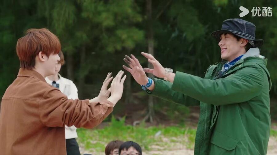 《這是我的島》白日戰(zhàn)斗夜晚深談，拿捏