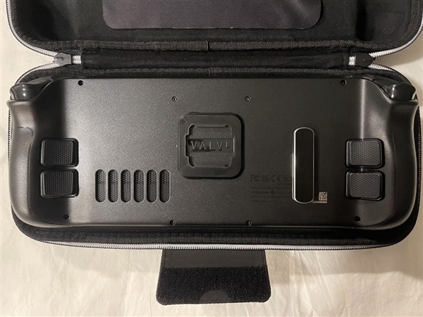 官翻Steam Deck半價出售