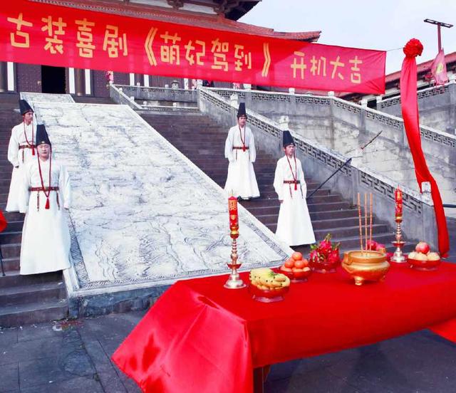 網(wǎng)劇《萌妃駕到》，一個(gè)披著古裝背景的現(xiàn)代?。ㄒ粋€(gè)披著古裝背景的現(xiàn)代?。?1)