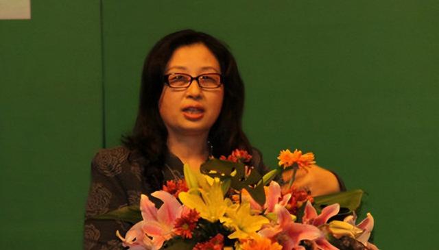 華為最早的創(chuàng)業(yè)者，任正非的左膀右臂，被人成為 華為女皇（華為最早的創(chuàng)業(yè)者）(3)