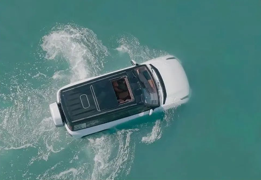 遇城市內澇 仰望U8可以當船開、當救生艇嗎 官方回應