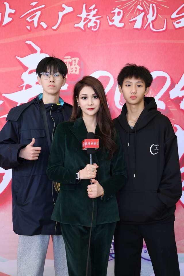 成凱欣攜手北京廣播電視臺(tái)《夢(mèng)想總動(dòng)員》，用歌曲《時(shí)光》講述追夢(mèng)歷程