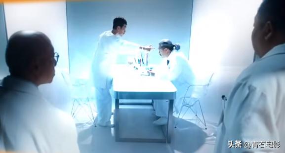 香港串燒片也來了，集結洪金寶徐克杜琪峰等7人，每人講一個年代（香港串燒片也來了）(21)