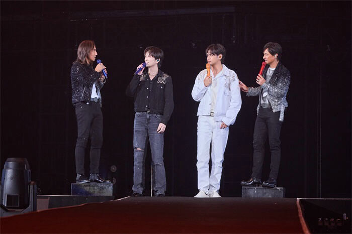 “搖滾天團(tuán)”動(dòng)力火車“都是因?yàn)閻?世界巡回演唱會(huì)”高雄安可場(chǎng) 兩場(chǎng)秒殺 完美收官