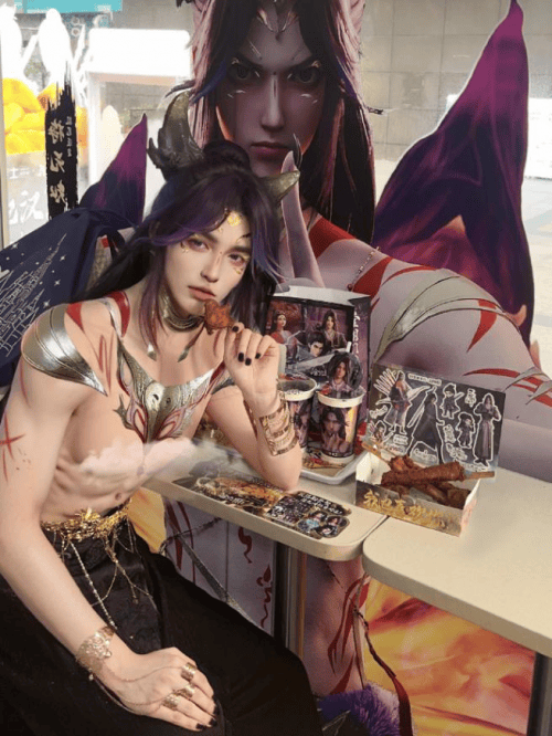 雙廚狂喜！華萊士聯(lián)名滄元圖“破圈兒”二次元